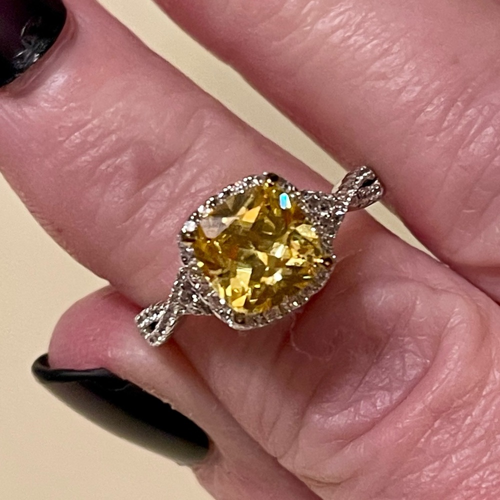 Genevive Manon Accent Braided Couture Ring NFS